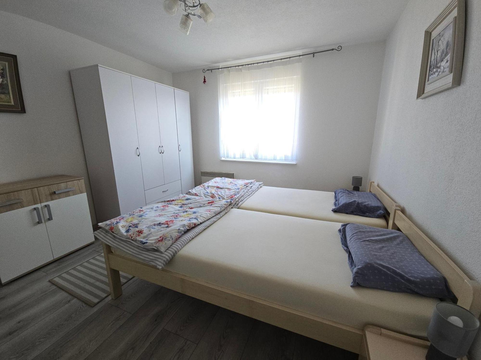 Apartman Valentic Vinkovci Eksteriør billede