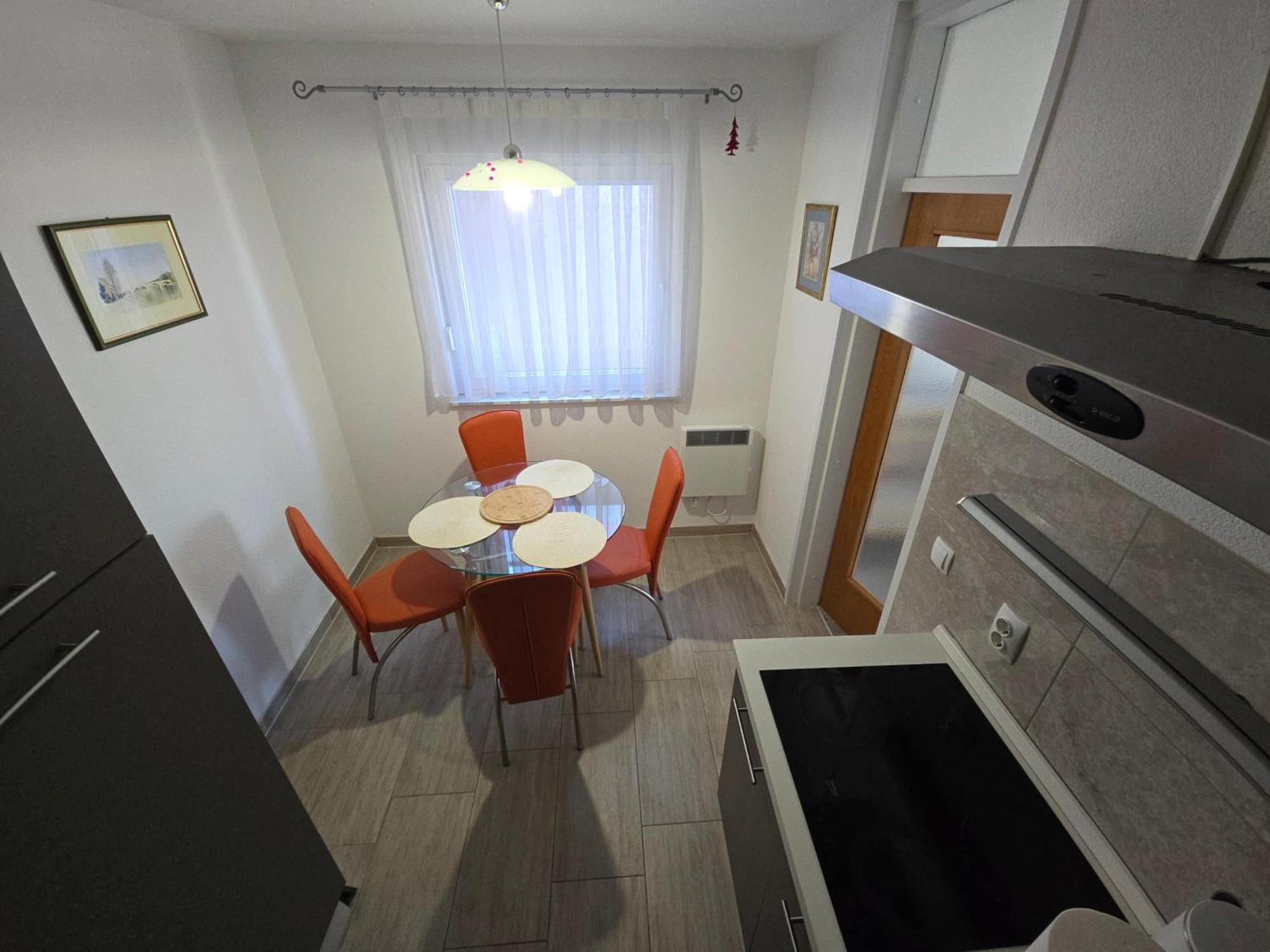 Apartman Valentic Vinkovci Eksteriør billede